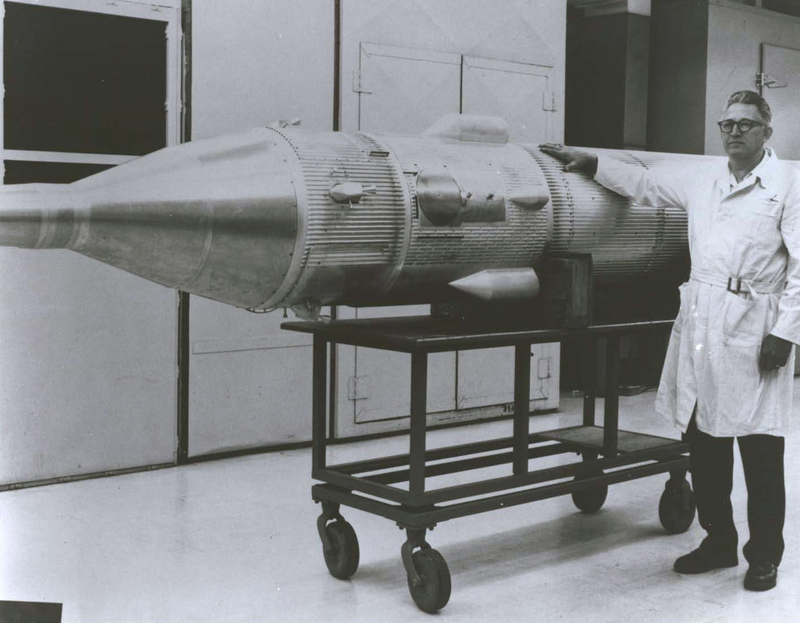 Illustration for article titled Newly Declassified Photos Show The Crewed USAF Spy Spacecraft That Almost Was